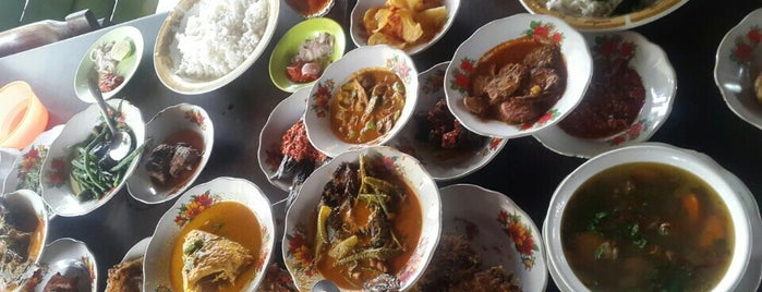 Rumah Makan Padang Sidempuan is one of food list to try~.