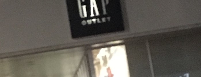 Gap Factory Store is one of Calhoun Premium Outlet.