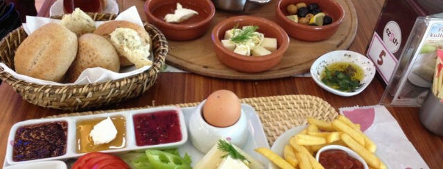Özsüt is one of Must-visit Food in Izmit.