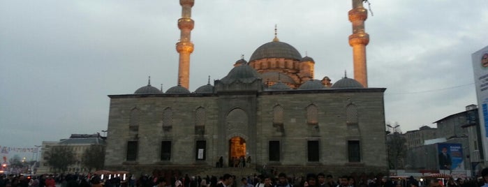 Eminönü Meydanı is one of Istanbul.