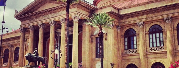 Teatro Massimo is one of Voyage en Sicile.