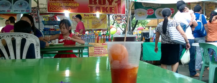 Food Tiangge sa QC Circle is one of Tempat yang Disukai Gerald Bon.
