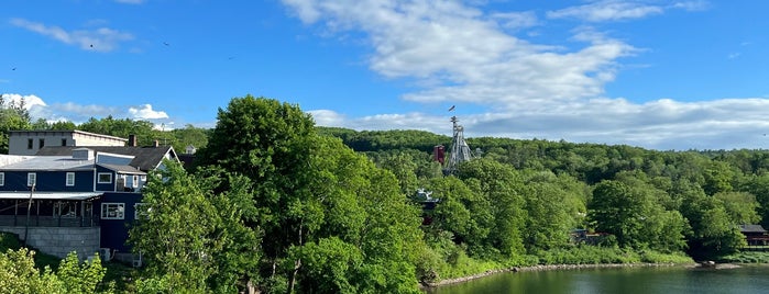 Hotel Darby is one of Around Narrowsburg.