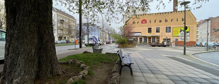 Caligariplatz is one of Parks & Plazas in P‘berg.