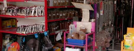 The Best Pet Shop is one of Tempat yang Disukai Ammyta.