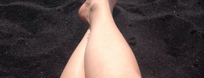 The Black Sand Beach is one of Davidさんのお気に入りスポット.