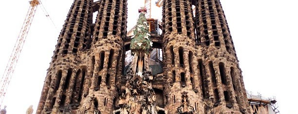 The Basilica of the Sagrada Familia is one of 12 Tesoros de España.