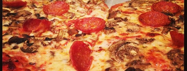 Mary's Pizza Shack is one of Lugares favoritos de Alden.