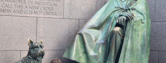 Franklin Delano Roosevelt Memorial is one of Lieux qui ont plu à Parth.