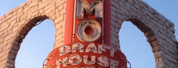 Alamo Drafthouse Cinema is one of Tempat yang Disukai Ron.