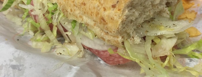 Jersey Mike's Subs is one of Ronさんのお気に入りスポット.