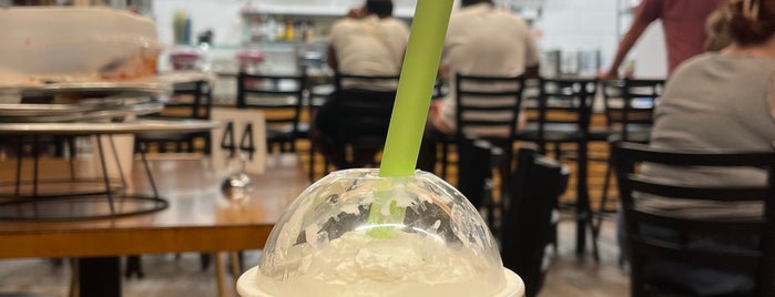 Buzzed Bull Creamery is one of Ronさんのお気に入りスポット.