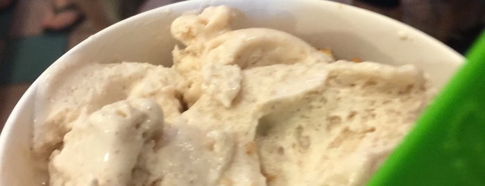 Marble Slab Creamery is one of The 11 Best Places for Vanilla Ice Cream in Corpus Christi.