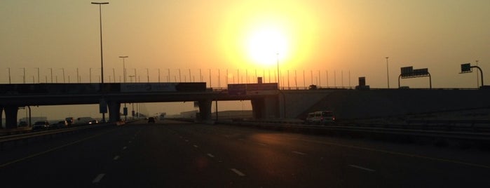 Jebel Ali Free Zone is one of Posti che sono piaciuti a Alya.