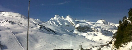 Estacion de esqui candanchu is one of Estaciones de esquí Pirineo español.