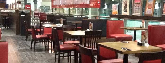 T.G.I. Friday's is one of Locais curtidos por OMG! jd wuz here!.