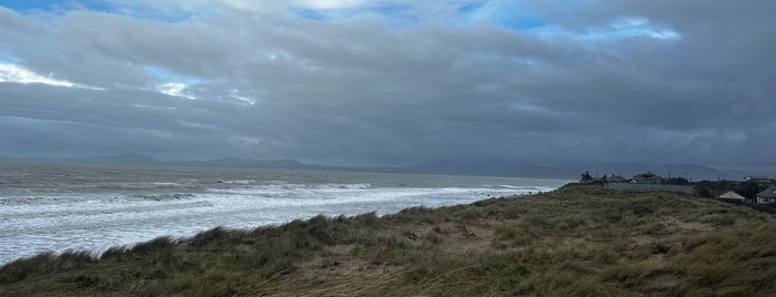 Traeth Llandanwg - Llandanwg Beach is one of Beaches Near to Trawsfynydd Holiday Village.