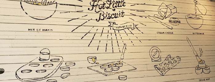 Callie's Hot Little Biscuit is one of Lugares favoritos de Andrew.