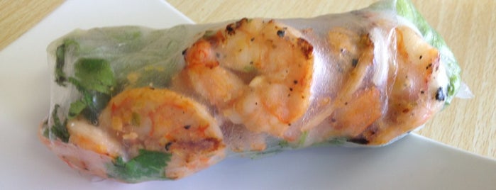Spring Roll Express is one of Lugares favoritos de ESTHER.