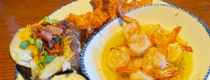 Red Lobster is one of Favorite affordable date spots.