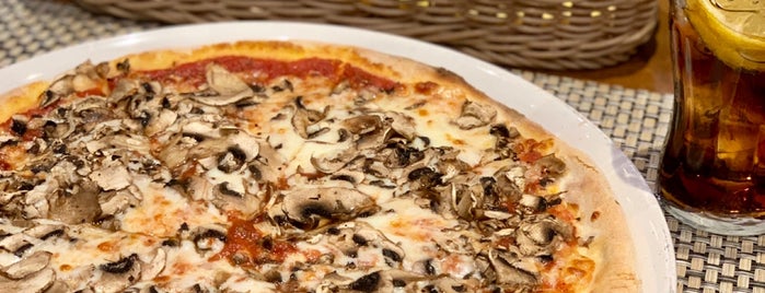 Andiamo Pizza is one of Joey's table.