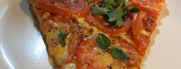 Pomodori Pizza is one of Orte, die Arthur gefallen.