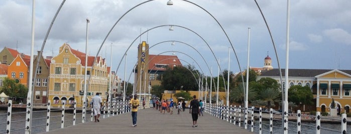 Ponte Rainha Emma is one of Curazao.