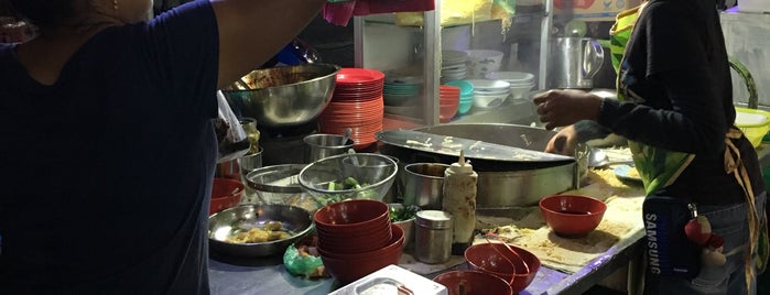 Macallum Hawker Stalls is one of food.