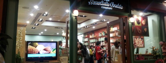 Honolulu Cookie Company is one of 🚁 Hawaii 🗺.