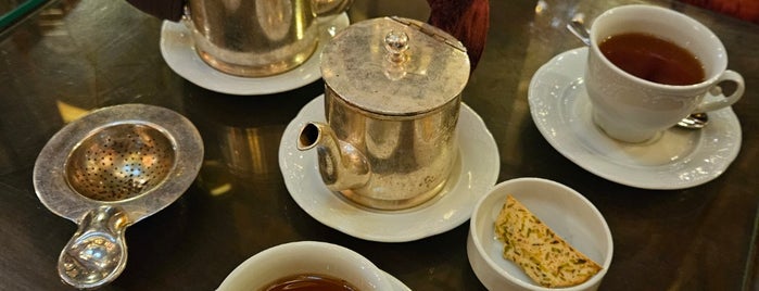 Kubbeli Saloon Tea Lounge is one of michelin istanbul.