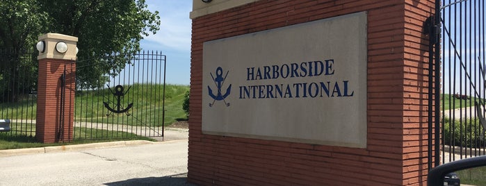 Harborside International is one of สถานที่ที่ Brandon ถูกใจ.