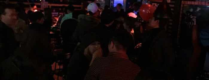 Music Bar GOGO'S is one of Ryan : понравившиеся места.