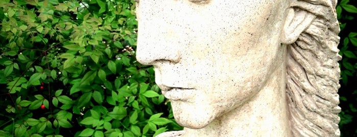 Umlauf Sculpture Garden is one of Gluten-Free Austin.
