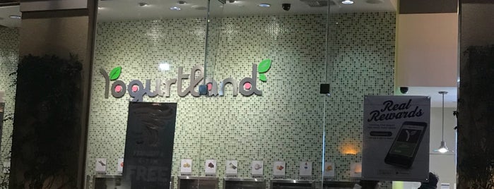 Yogurtland is one of The 11 Best Places for Sorbet in Irvine.