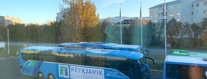 Bus Hostel Reykjavik is one of สถานที่ที่ Magaly ถูกใจ.