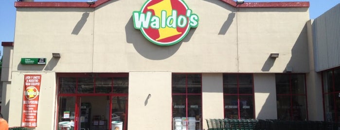 Waldos is one of สถานที่ที่ Iris ถูกใจ.
