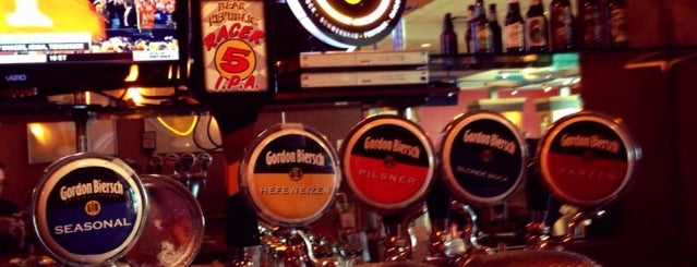 Gordon Biersch Brewery Restaurant is one of Lugares favoritos de Erik.