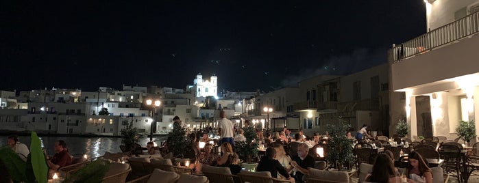 Vavayia's Coctail Bar is one of Paros.