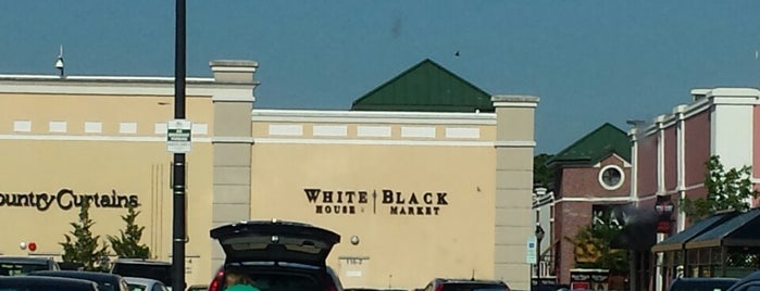 White House Black Market is one of Places Jody and i visited MD & DC.
