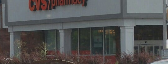 CVS pharmacy is one of สถานที่ที่ Randy ถูกใจ.