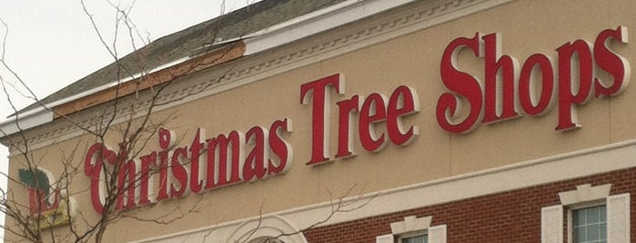 Christmas Tree Shops is one of Locais curtidos por gee.