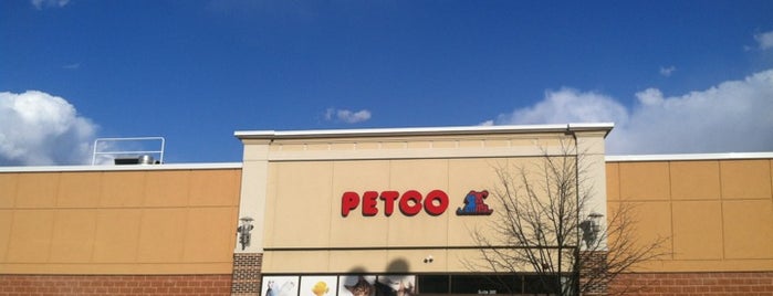 Petco is one of Randyさんのお気に入りスポット.