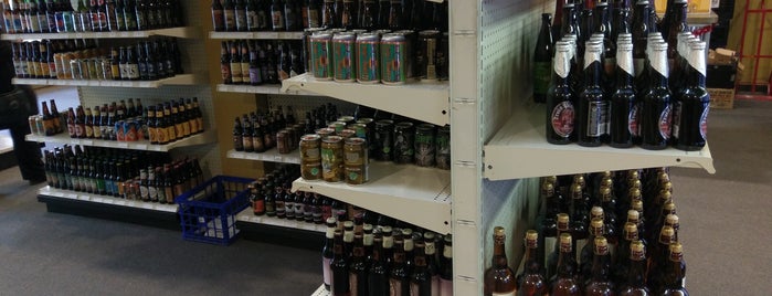 Holy Hound Bottleshop is one of Lugares favoritos de Mike.