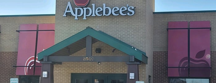 Applebee's Grill + Bar is one of Places.