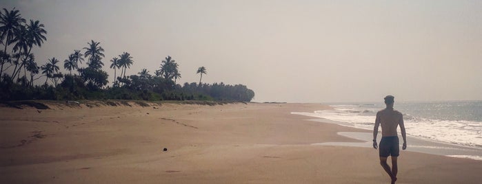 Rekawa Beach is one of สถานที่ที่ Bernardo ถูกใจ.