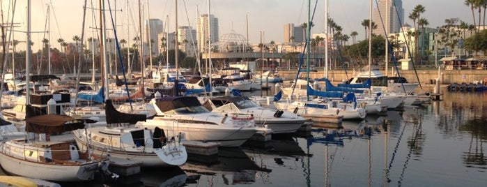 Marina Sailing Long Beach is one of Tempat yang Disukai Томуся.
