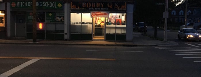 BGF Bobby Q's is one of Lugares favoritos de Anthony.