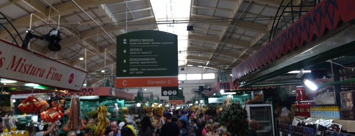 Mercado Municipal de Curitiba is one of Lugares Já Visitados.