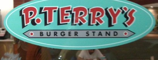 P. Terry's Burger Stand is one of สถานที่ที่ Sara ถูกใจ.