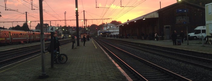 Station Lier is one of trein Leuven Antwerpen.